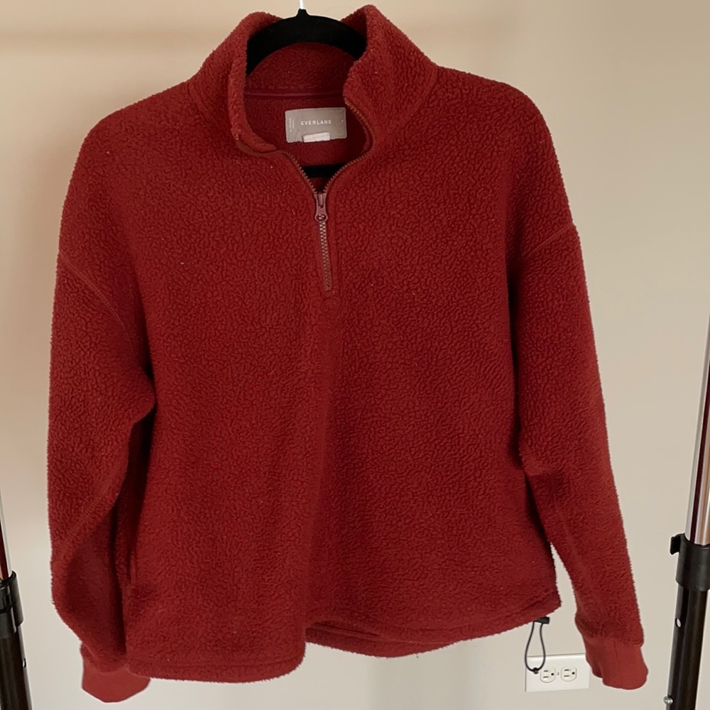 Everlane ReNew Half Zip Fleece in Burgundy